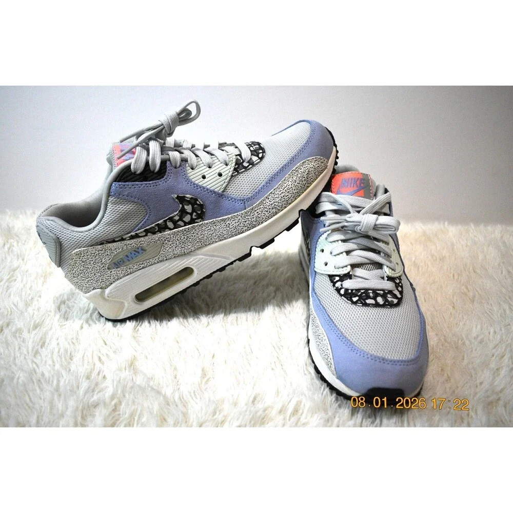 Nike Air Max 90 Premium PLATINUM/BLACK FIBERGLASS (443817-007) Women's Size 8.5